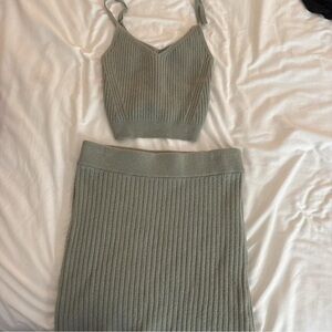 Elegant Gray Knit Skirt